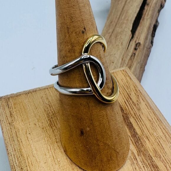 18K Gold Non-Tarnish Abstract Two Tone Ring - Picture 4 of 6